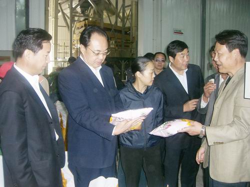 甘肅省委常委、統(tǒng)戰(zhàn)部長(zhǎng)劉立軍、副省長(zhǎng)張曉蘭到公司視察調(diào)研