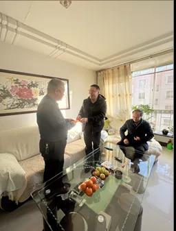 春節(jié)前夕酒泉市國資委領(lǐng)導(dǎo)看望慰問敦煌種業(yè)老干部老黨員、困難職工