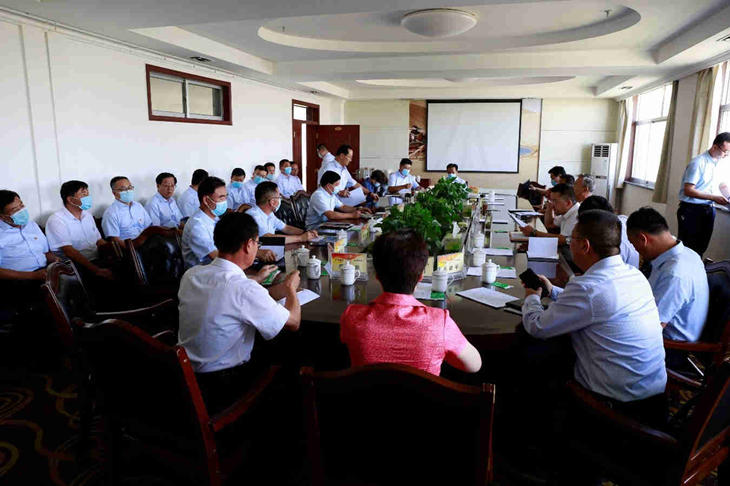 市委副書記、市長唐培宏、副市長李生潛 等領(lǐng)導(dǎo)到敦煌種業(yè)調(diào)研